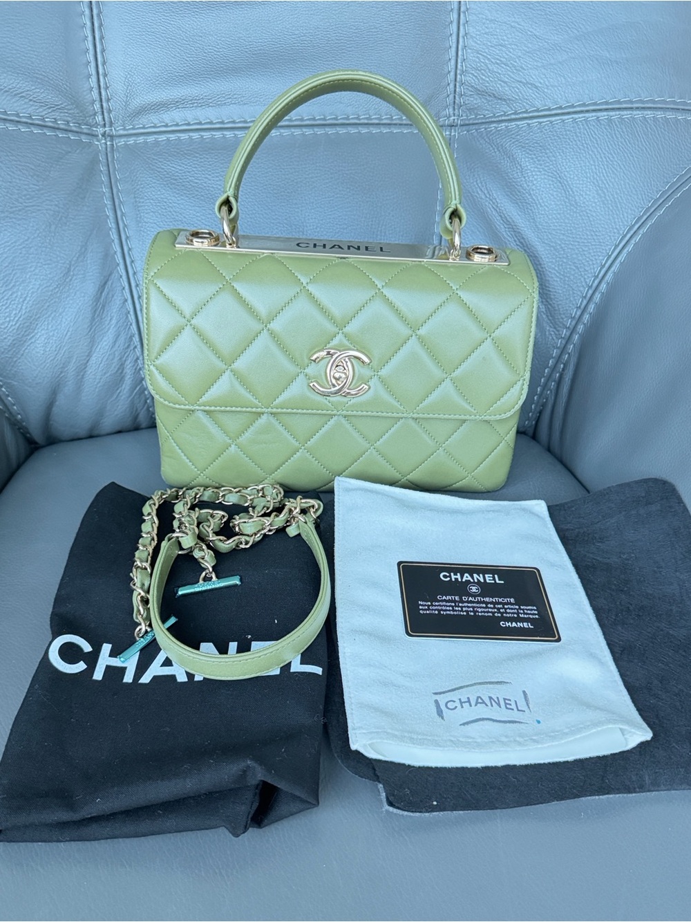 CHANEL Trendy CC Top Handle Olive Green Quilted Shoulder Bag with Gold Hardware - Picture 17 of 17